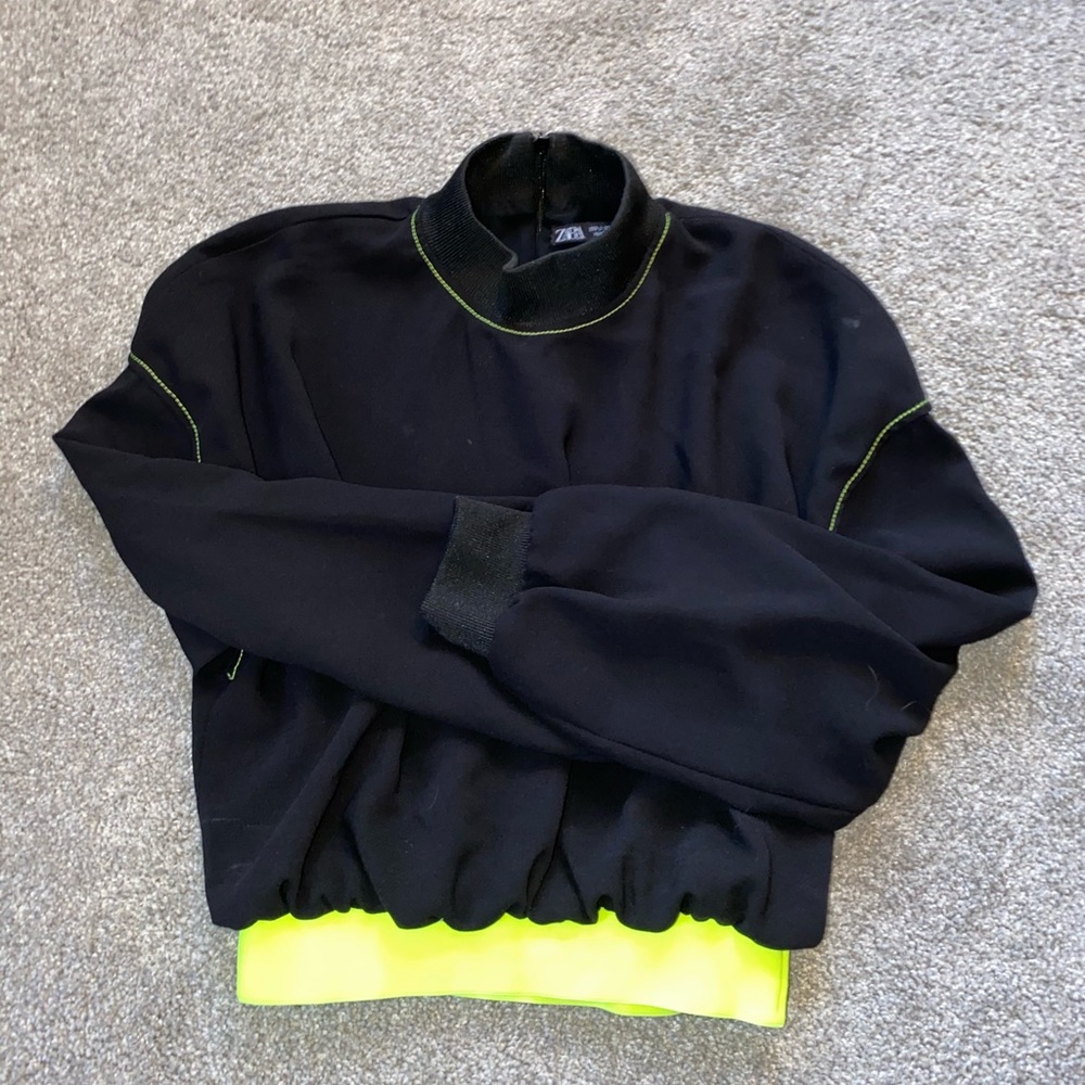 Zara cropped long sleeve shirt